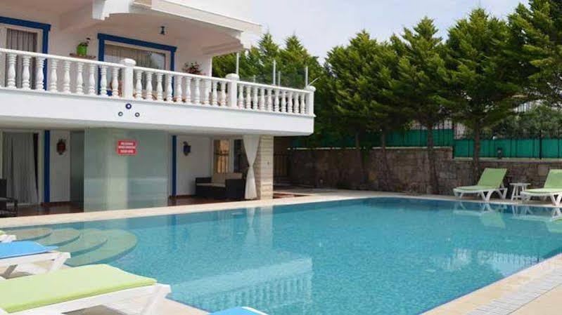 Guzelyali Hotel ไอวาลิค ภายนอก รูปภาพ