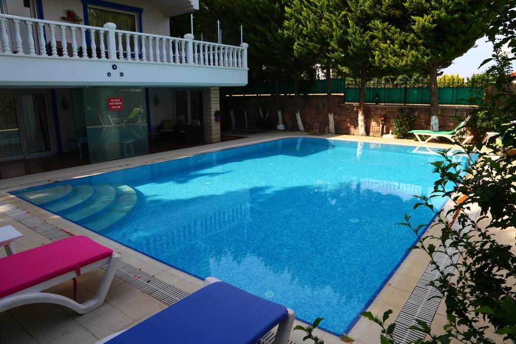 Guzelyali Hotel ไอวาลิค ภายนอก รูปภาพ