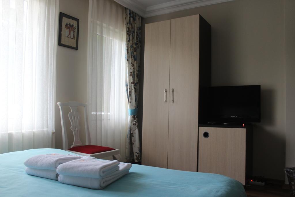 Guzelyali Hotel ไอวาลิค ภายนอก รูปภาพ