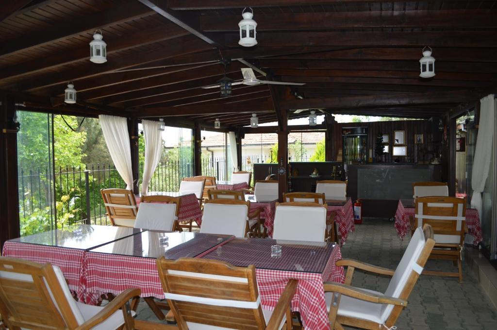 Guzelyali Hotel ไอวาลิค ภายนอก รูปภาพ